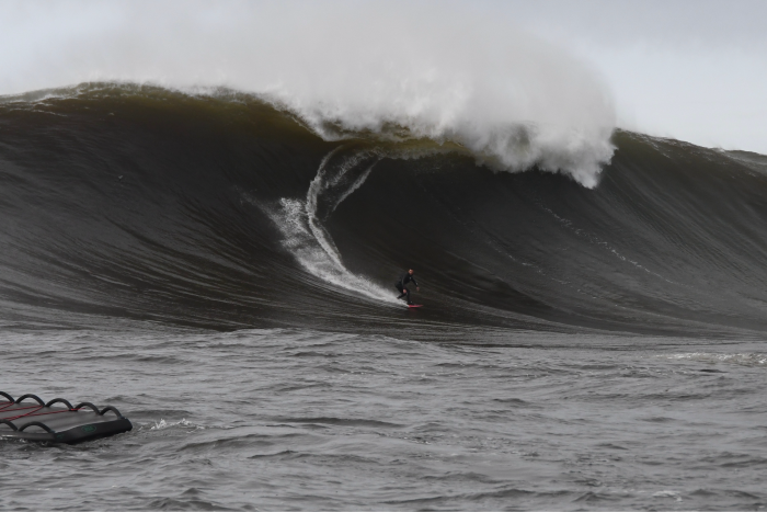 Summer2025-Surfing4.png